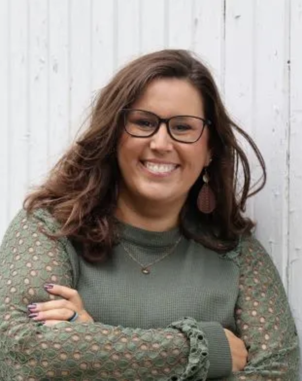 Sara Casto headshot