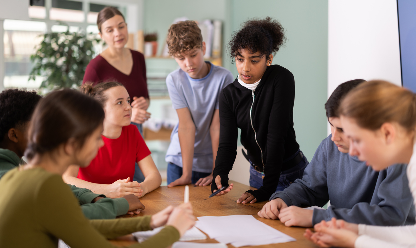 Guide for Discussing War and Conflict: Resources for Educators, Parents and Caregivers