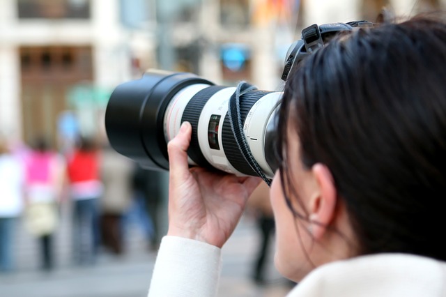 pixabay https://pixabay.com/en/amateur-aperture-camera-city-1239387/