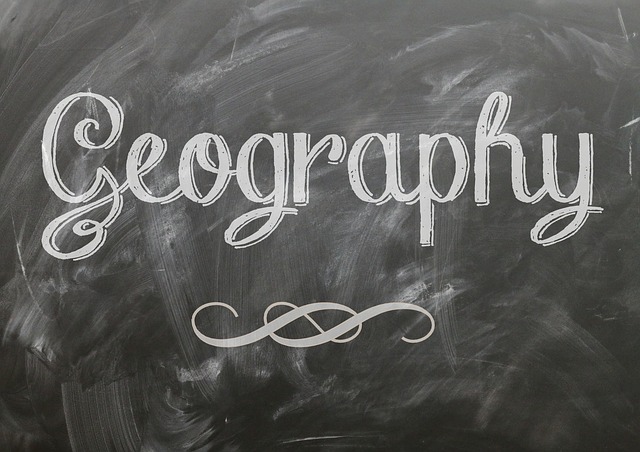 https://pixabay.com/en/geography-blackboard-chalk-998334/
