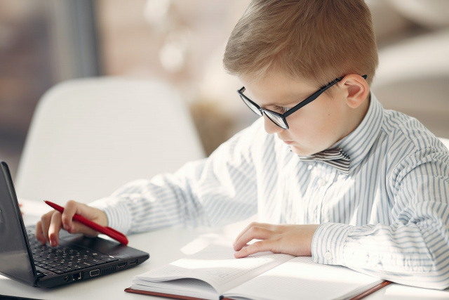 How to Make the Transition to Online Learning Easier